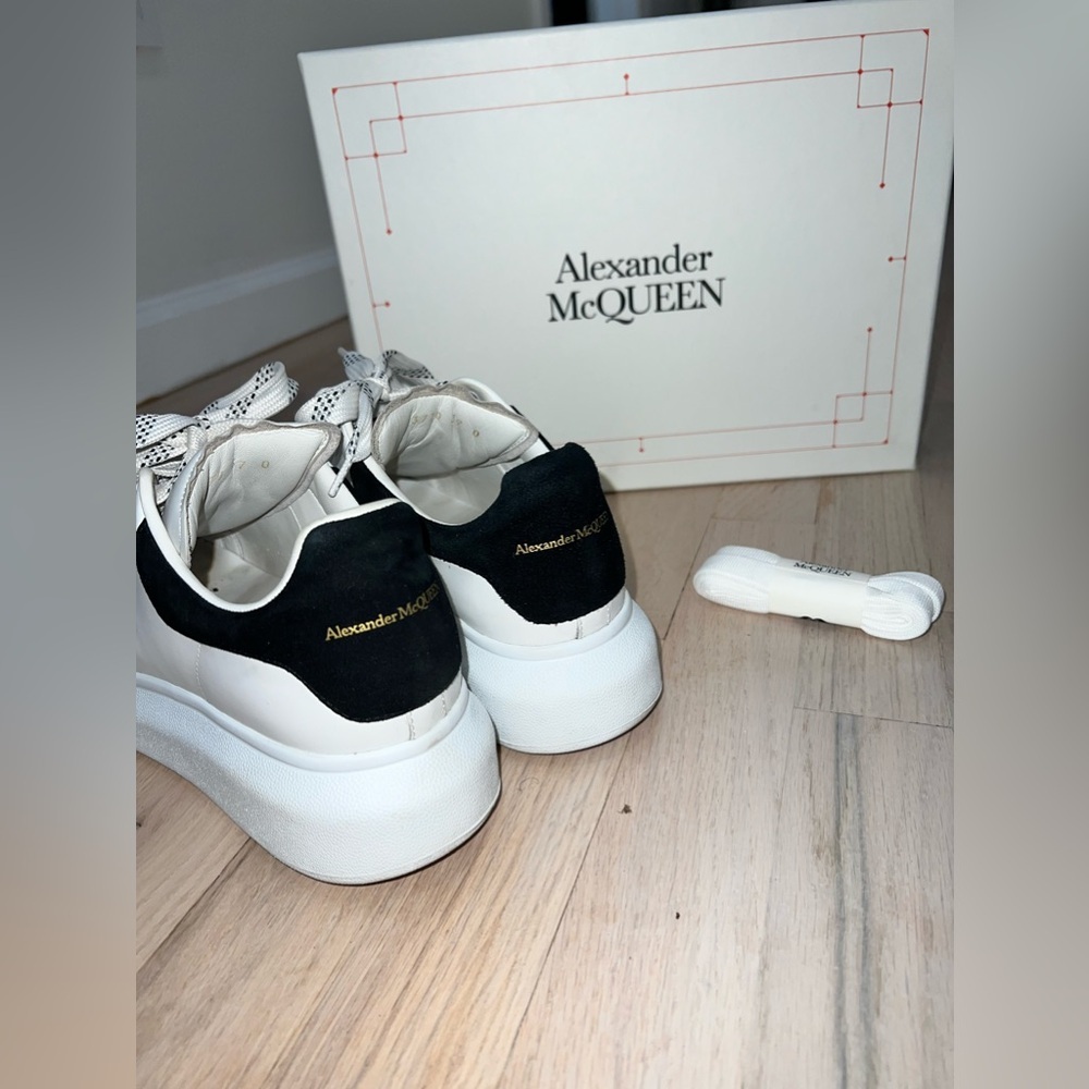 Alexander McQueen sneakers size 37 - Picture 4 of 4